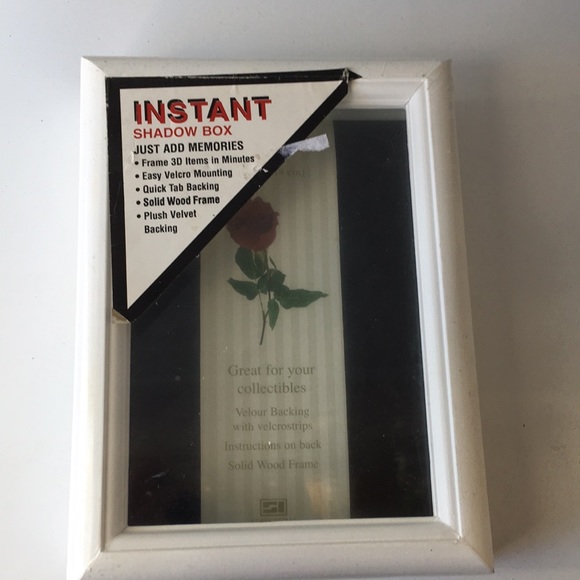 Other - 3/18$ Shadow Box NWT